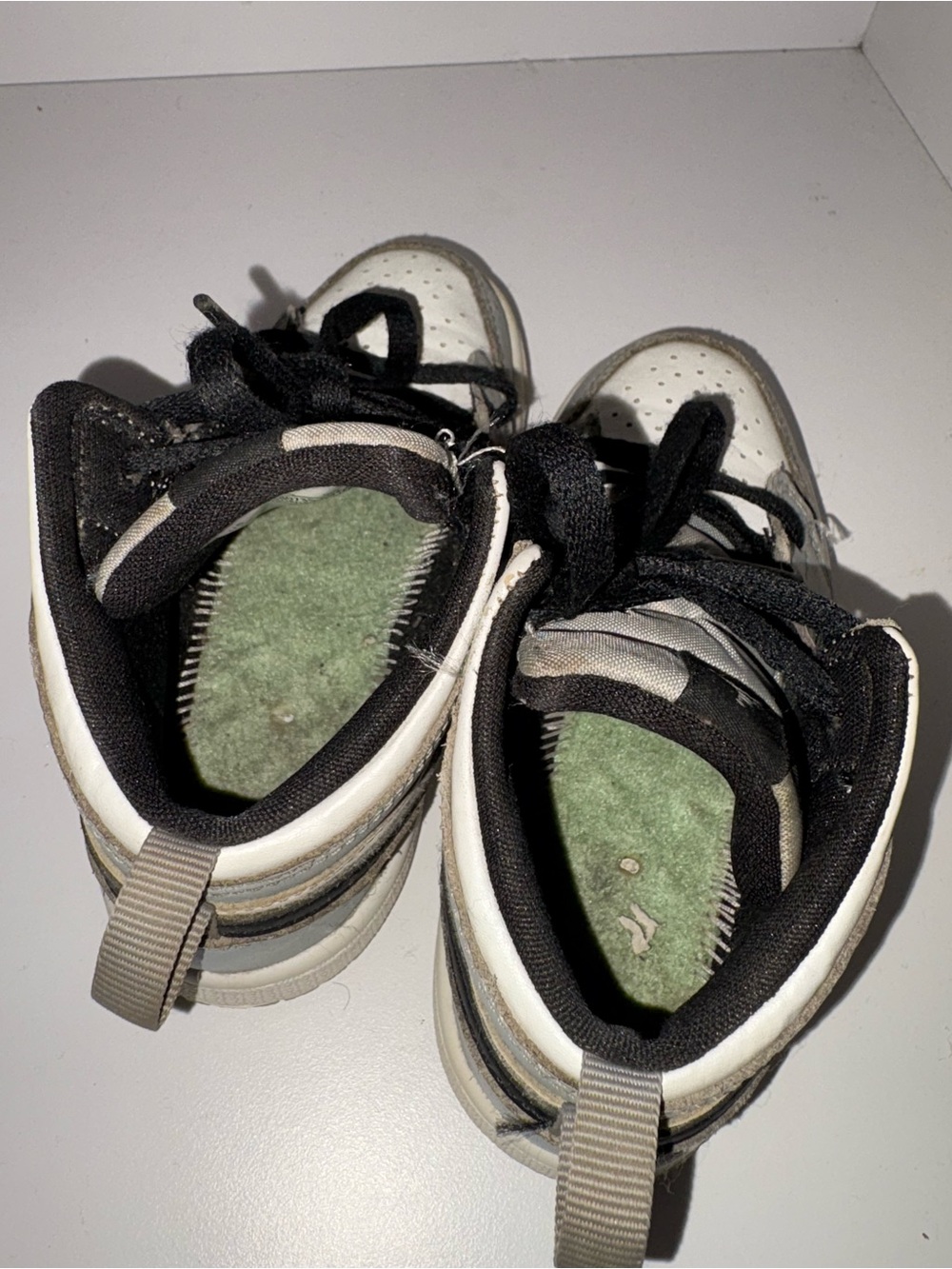 Jordan 1 Mid TD Light Smoke Gray Shoes 640735-092 Boys Size 10 / 10C - Picture 6 of 9